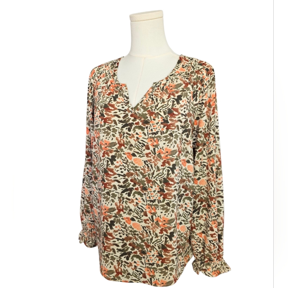 JASSICA SIMPSON Texture Light Floral V-Neck Shoulder Smocking Flowy Sleeve Top